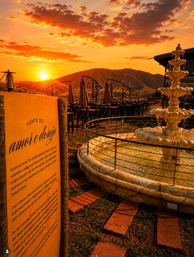 Pôr do Sol no Mirante Gastronômico Villa Cardoso